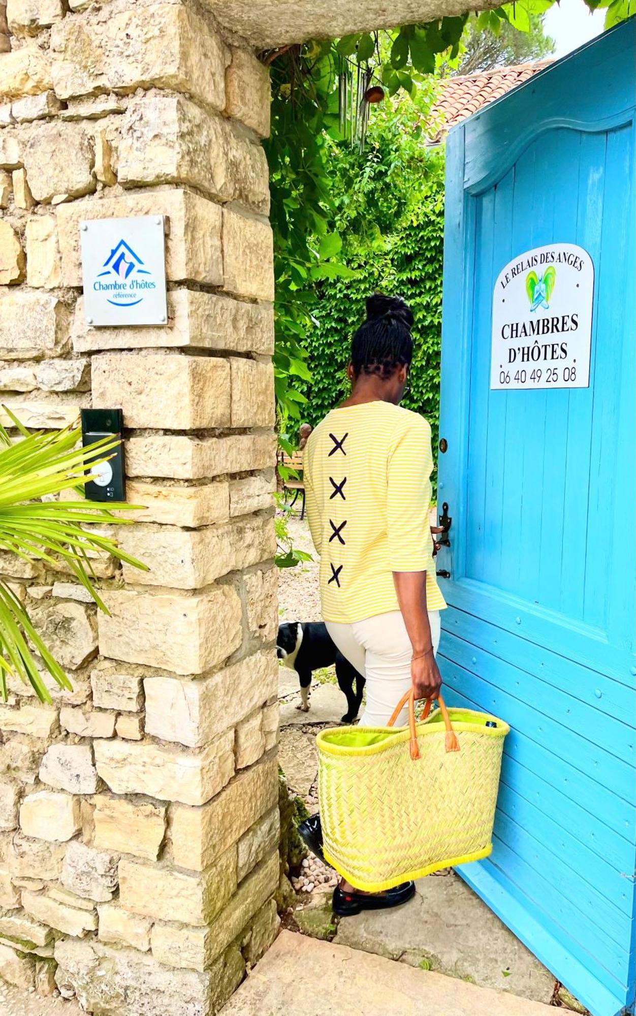 Le Relais Des Anges Bed & Breakfast Mercues Exterior photo