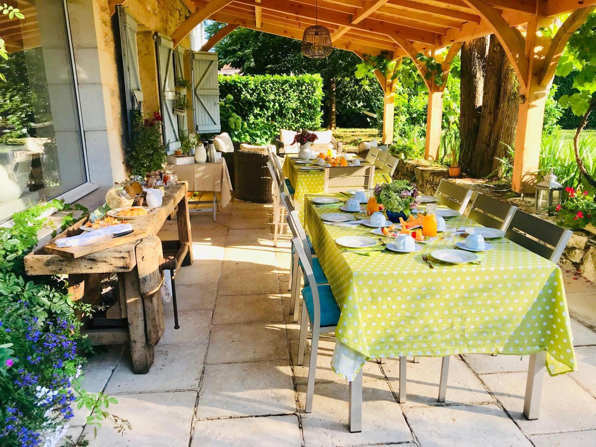 Le Relais Des Anges Bed & Breakfast Mercues Exterior photo